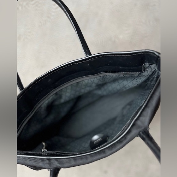 Vintage Gucci Nylon Handbag - Picture 5 of 8